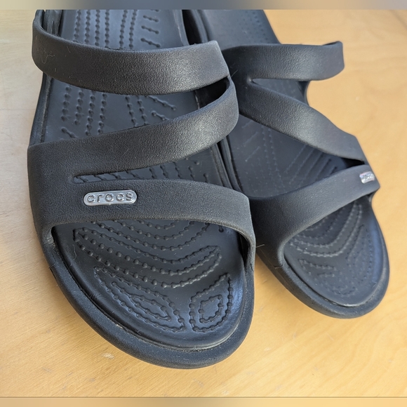 CROCS Patricia Wedge Women Sandals Size 10 US Black Color Waterproof Rubber - Picture 3 of 8